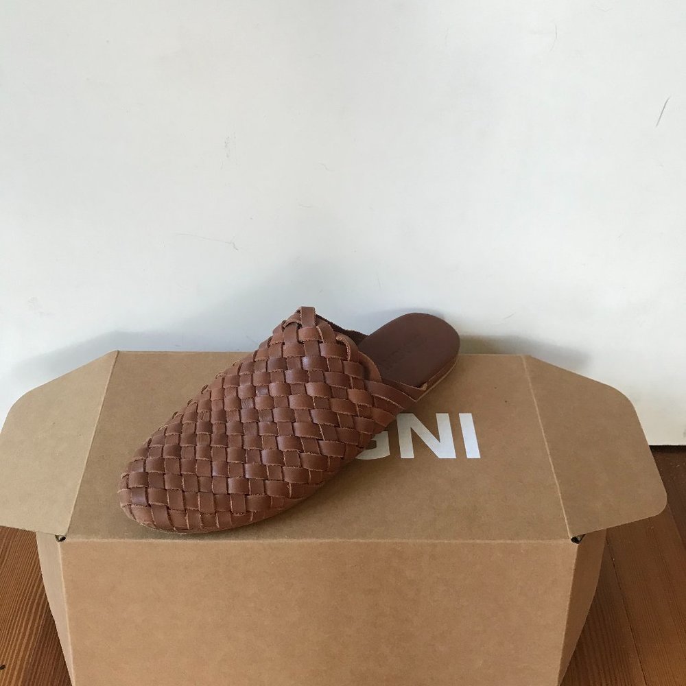 ST AGNI BUNTO Woven Loafers